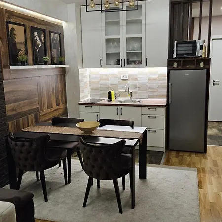 Palace 18 Apartment