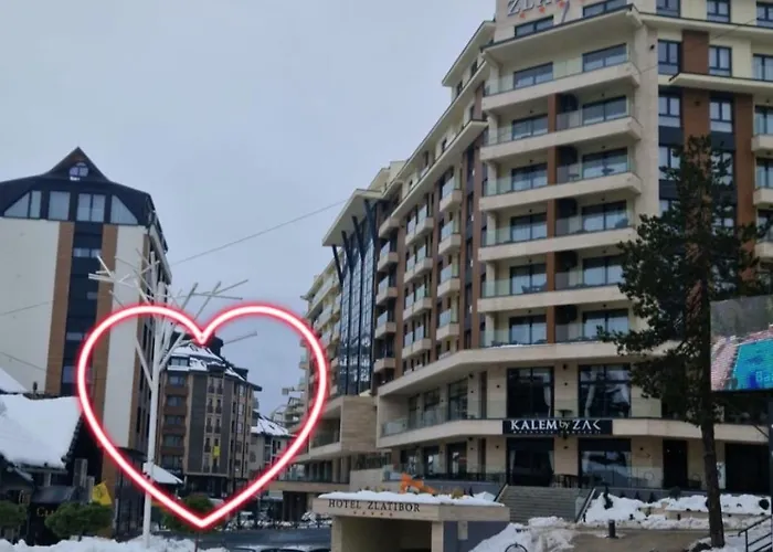 Palace 18 * زلاتيبور