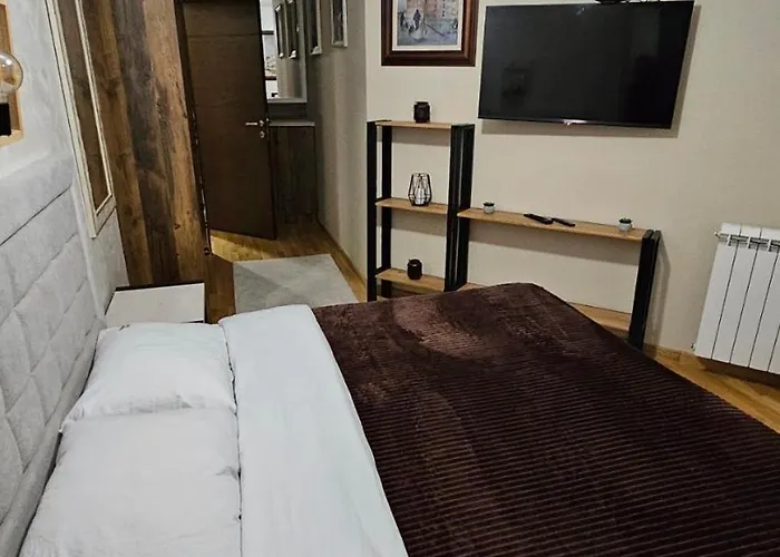 Palace 18 * زلاتيبور